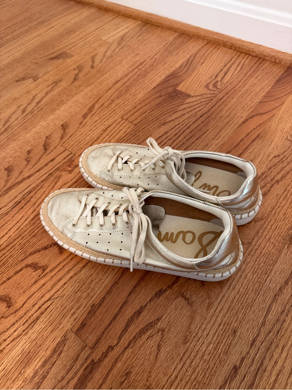 Sam Edelman Gold Leather Lace-Up Sneakers 8.5